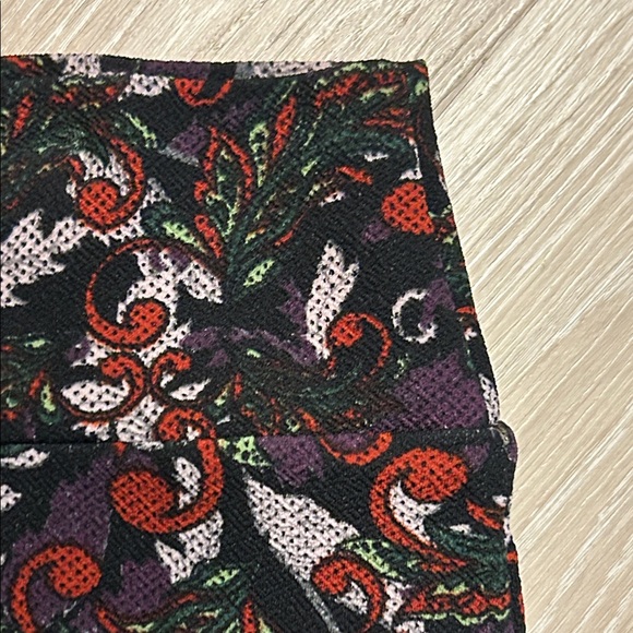 LuLaRoe Paisley Floral Patterned Women's Skirt - Picture 3 of 4